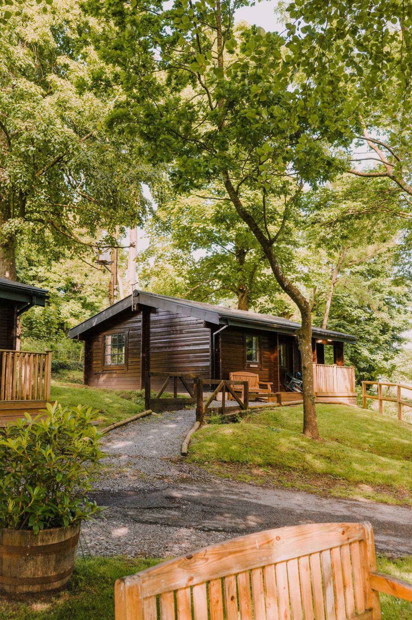 The Jonas Centre Villa Leyburn Kültér fotó